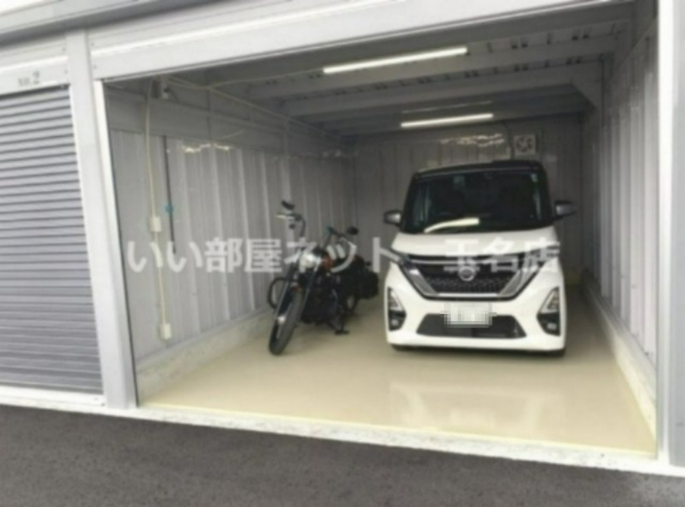 カーガレージ 　Mon　trésor（モン　トレゾール）INABA製の駐車場