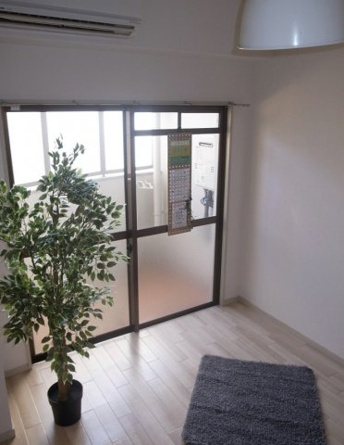 【居間・リビング】 | 同建物サンプル写真