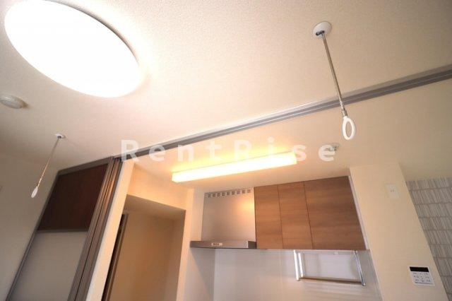 一宮市新生３丁目のアパートの内装|室内物干し