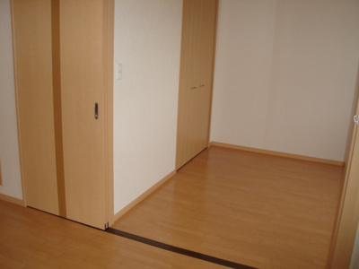 【洋室】 | サン・ライズ | リビング～洋室