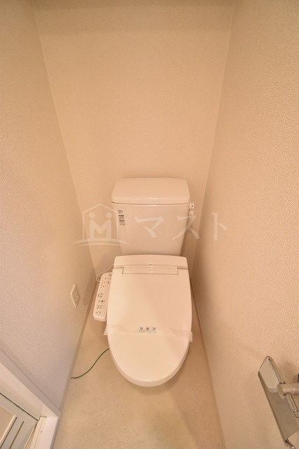 ラシュレエグゼ本町のトイレ