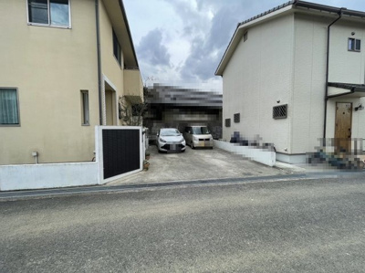 【駐車場】 | 貝塚市木積・平成18年建築・土地45坪・開発分譲地内 | 駐車場です