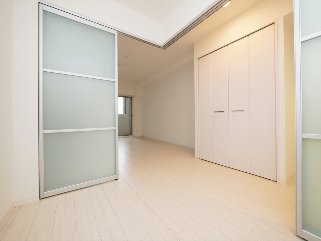 ラ・フォルム本町WESTの洋室