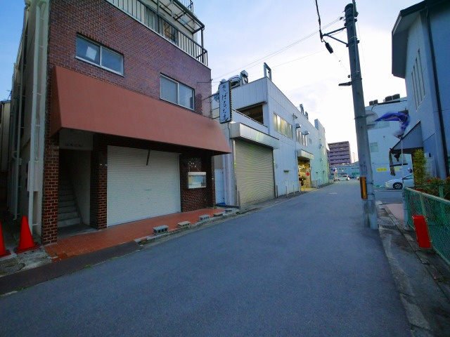 山本ビルの周辺