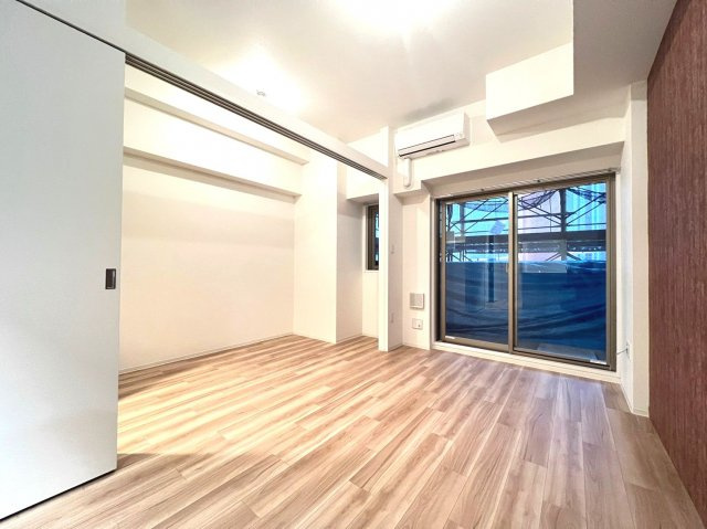 セレニテ堺筋本町リアンの居間・リビング