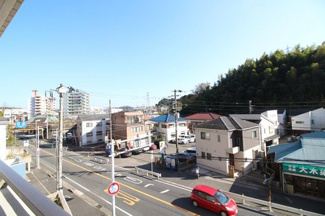 【展望】 | 街並みを見下ろす開放感のある住戸からの眺望です♪