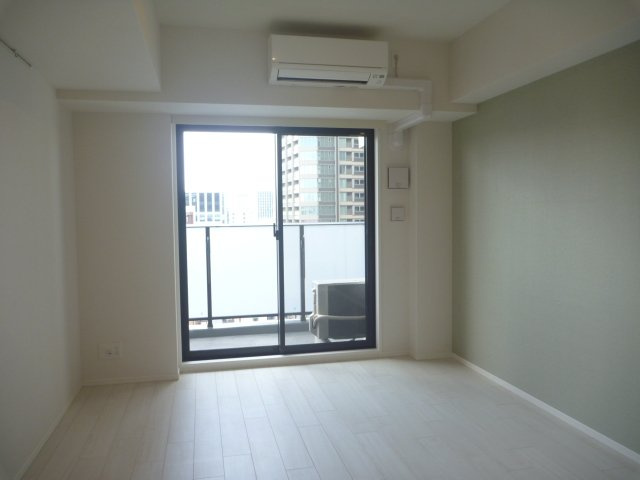 ルーエ天満橋　BRAVI不動産の洋室|【ルーエ天満橋】きれいな洋室です