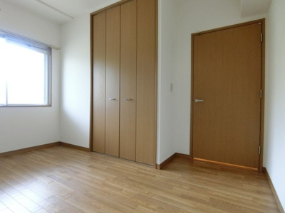  | ヴィラナリー長田