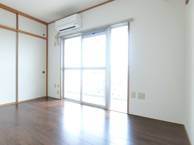  | ヴィラナリー長田