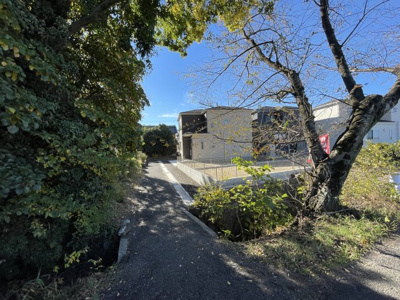 【外観】 | 日進市野方町　全4棟　4号棟＜仲介手数料無料＞日進西小・日進西中　新築一戸建て | 撮影
社長の村田です！
自らプレイヤーとして営業しています
長年の経験と実績から皆様により良いマイホーム購入のご提案をいたします。
住宅ローンの不安や購入後の不安等何でもご相談ください。