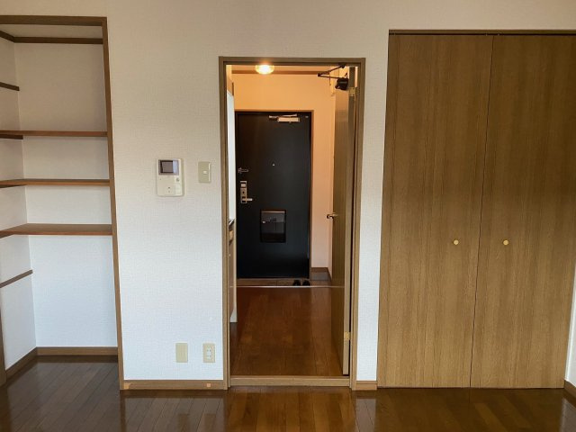 ベルメゾン一須賀Ⅰ号館の洋室|イメージになります。