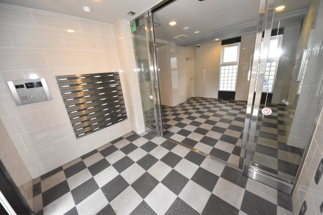 アコード中之島のエントランス