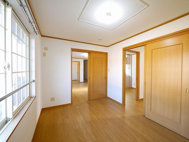 グラン・リーオ（指柳町）の内装|個人の部屋や寝室として使える洋室です