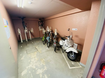 【その他共用部分】 | コスモ星川アーバンフォルム | バイク置場です。