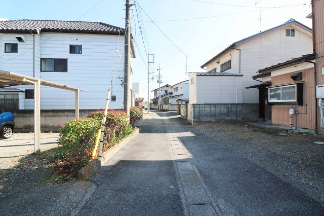 足利市山川町の売地の前面道路含む現地写真