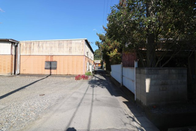 足利市山川町の売地の前面道路含む現地写真