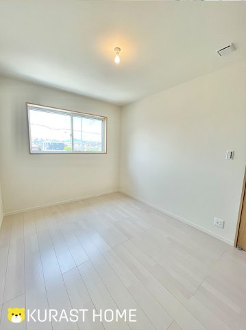 京都市伏見区羽束師古川町　未入居物件の洋室