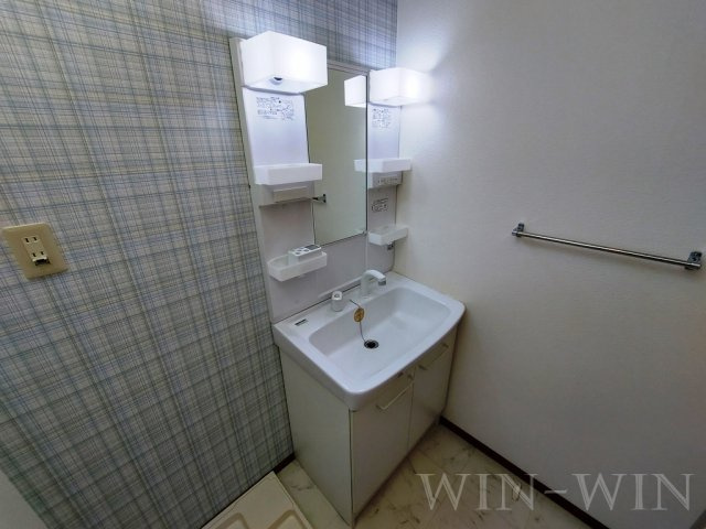 ラ・フィーネ曙 A棟の洗面所