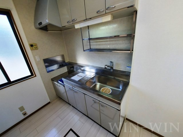 ラ・フィーネ曙 A棟のキッチン