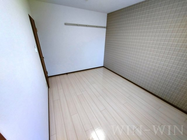 ラ・フィーネ曙 A棟の洋室