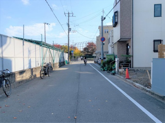 【前面道路含む現地写真】