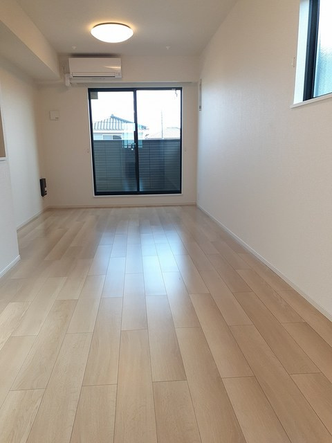 サンヴェール大芝ⅢCの居間・リビング