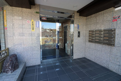 【エントランス】 | コスモ城東 | ゆとりのあるエントランスです