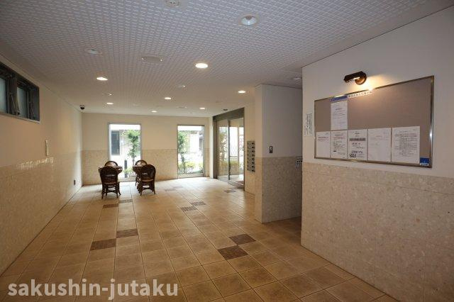 ライオンズマンション八千代台駅前のエントランス|オートロック　宅配ボックス