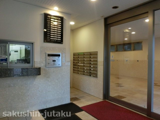 ライオンズマンション八千代台駅前のエントランス|オートロック　宅配ボックス