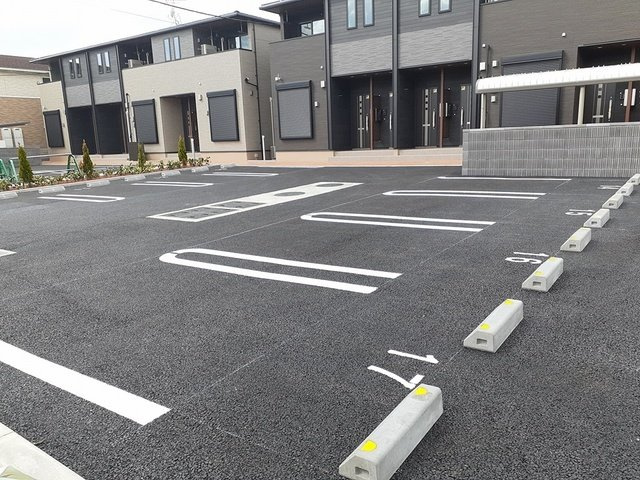 サンヴェール大芝ⅢBの駐車場