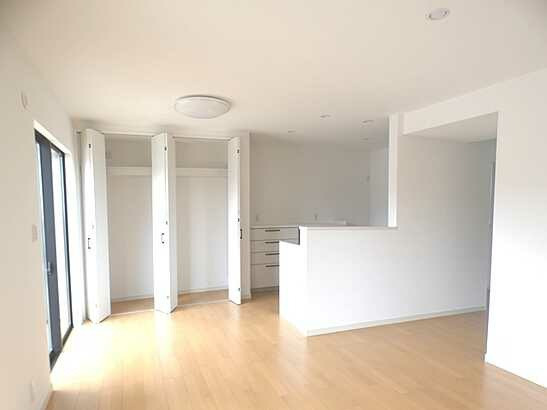 【居間・リビング】