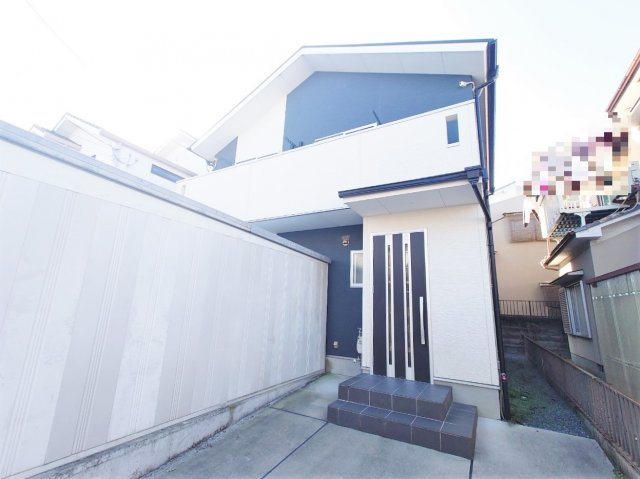 ◆平成３０年建築の築浅美宅◆室内改装済み５ＬＤＫ◆近鉄京都線「富野荘」駅徒歩６分◆城陽市富野高井の外観|外観