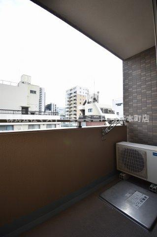 ラナップスクエア南森町ＮＥＸＴ　ＳＴＡＧＥのバルコニー