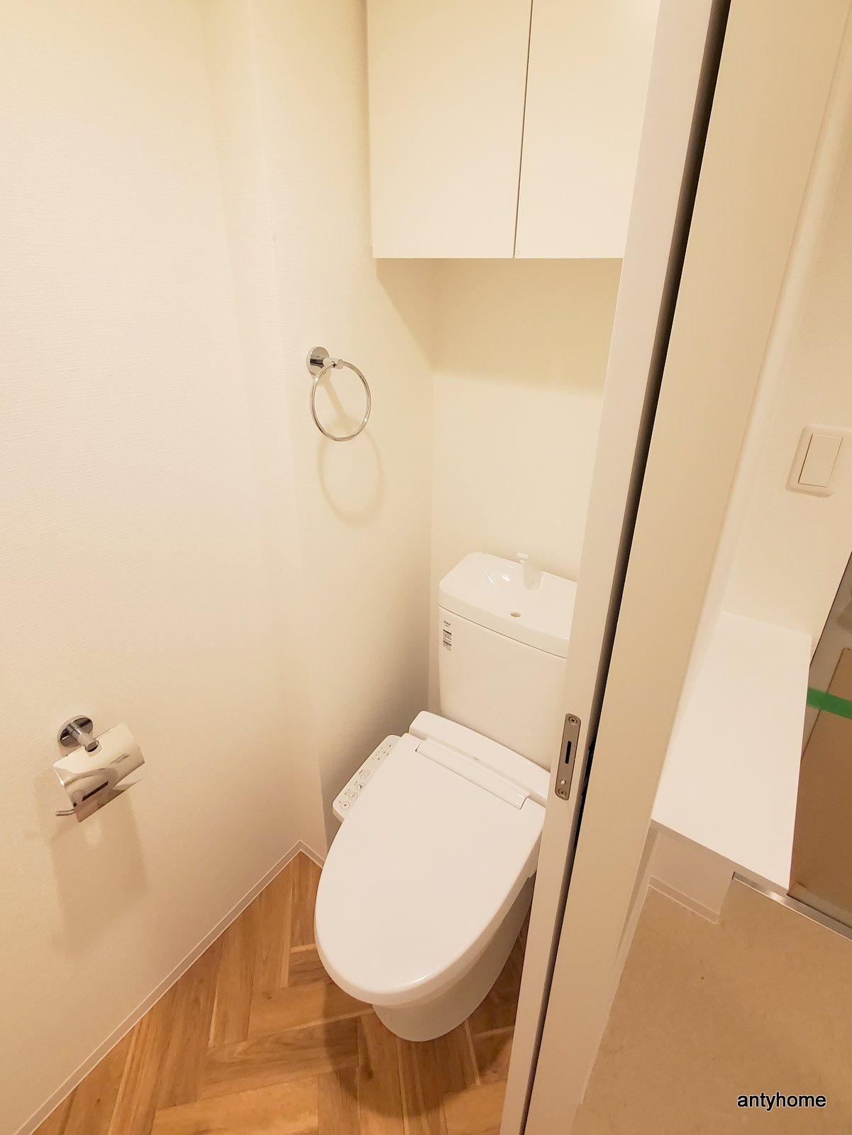 セレニテ堺筋本町リアン　仲介手数料無料のトイレ