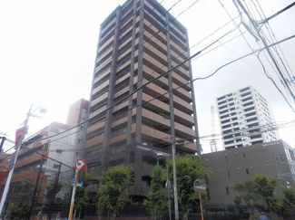 【外観】 | 空港線と七隈線の両方へアクセスできる好立地。都心に近いので便利なのはもちろん、豊かな自然も手軽に楽しめるぜいたくなエリアに位置しています。駐車場に空きがあるのも嬉しいポイントです♪