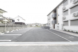 【駐車場】 | 車をお持ちの方に嬉しい駐車場付きの物件です