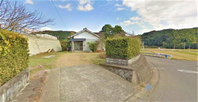 【外観】 | さつま町紫尾中古戸建＋山林4筆（計7001㎡) | のどかな田園風景が広がる地で、穏やかなスローライフ。