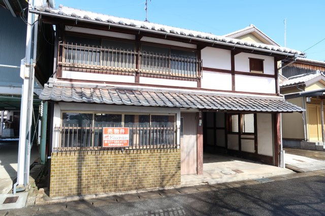 近江八幡市為心町中　中古戸建の外観