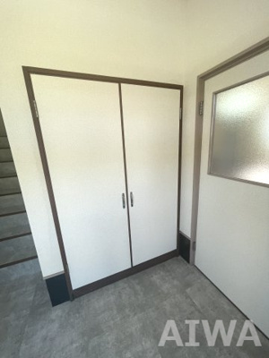 【エントランス】 | 楡木テナント