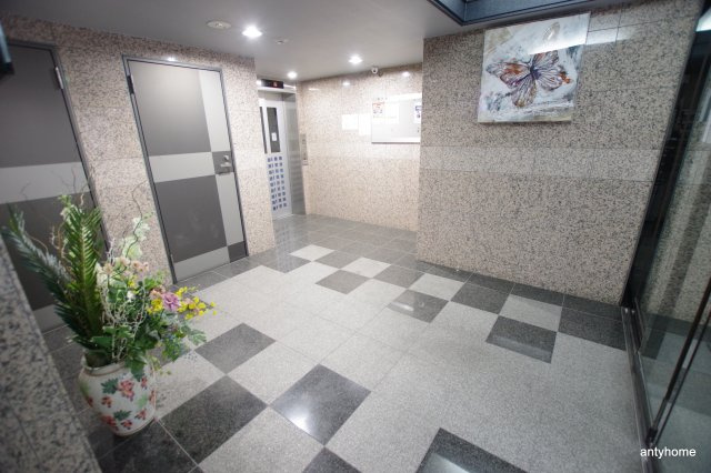 パークモダン新大阪　仲介手数料無料のロビー