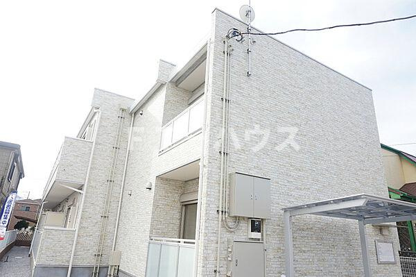 リブリ・グレストの外観