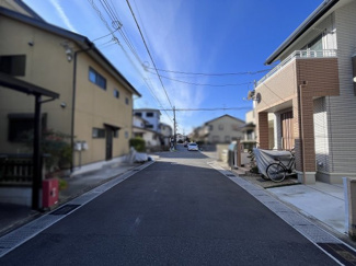 【前面道路含む現地写真】