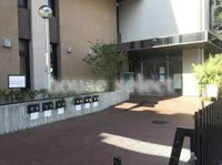日本医科大学中央図書館まで442m