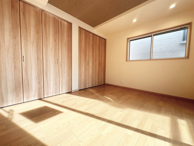 京都市伏見区羽束師古川町　未入居物件の洋室