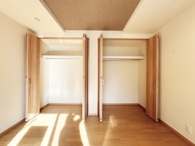 京都市伏見区羽束師古川町　未入居物件の収納