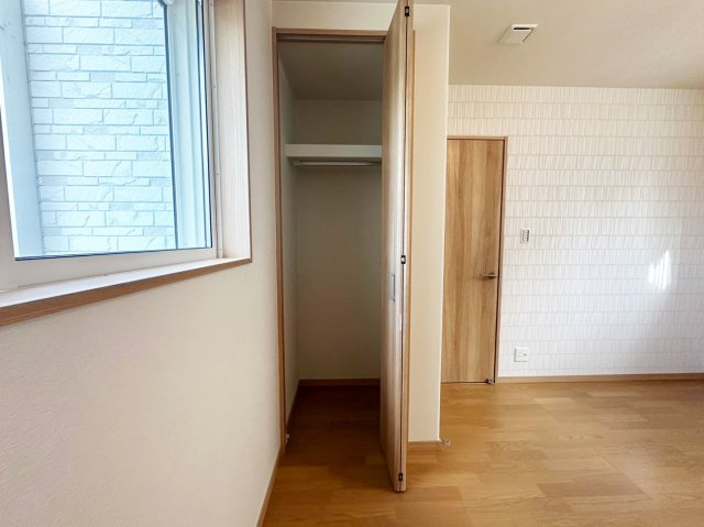 京都市伏見区羽束師古川町　未入居物件の収納