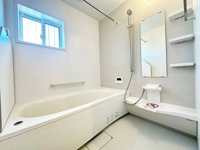 京都市伏見区羽束師古川町　未入居物件の浴室