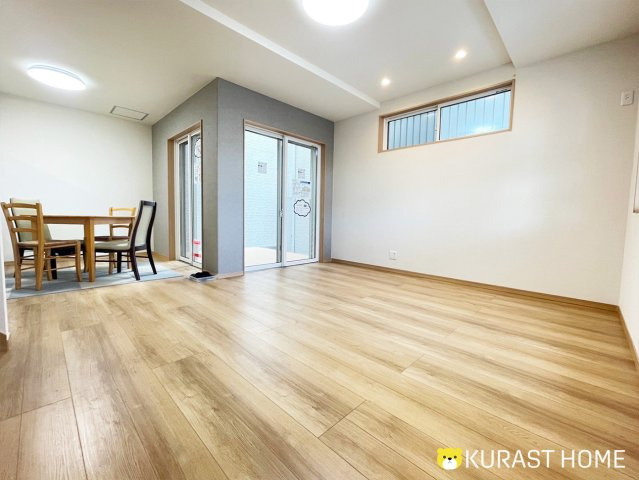 京都市伏見区羽束師古川町　未入居物件の居間・リビング