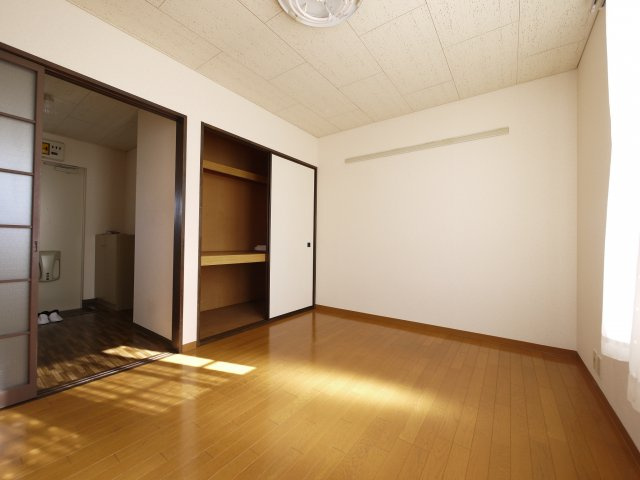 ヒルズミヤマの居間・リビング|ゆったり過ごせるリビングです