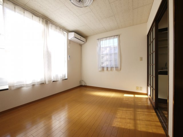 ヒルズミヤマの居間・リビング|使いやすい居間です